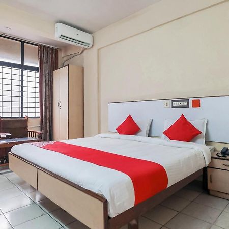 Oyo Hotel Hindustan Deluxe Mangalore Exterior foto